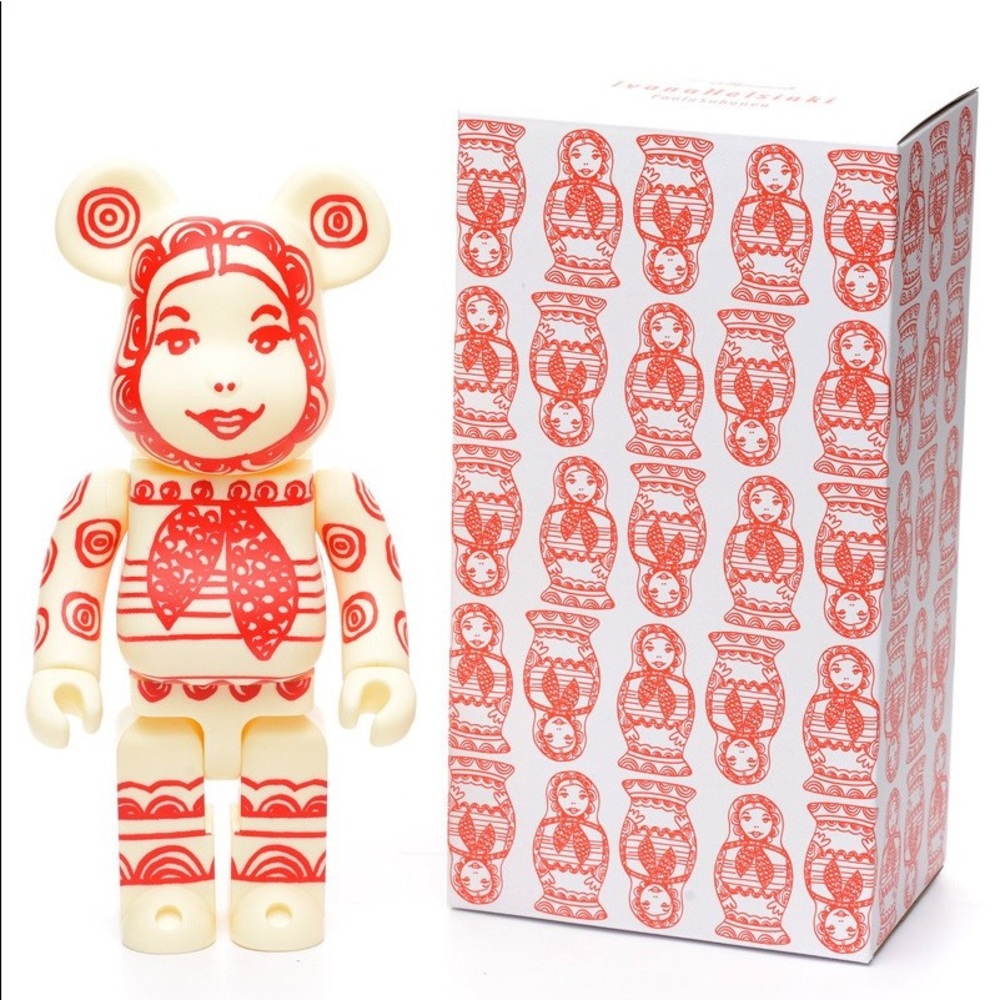 Bearbrick Medicom Ivana Helsinki PaolaSuhonen 400